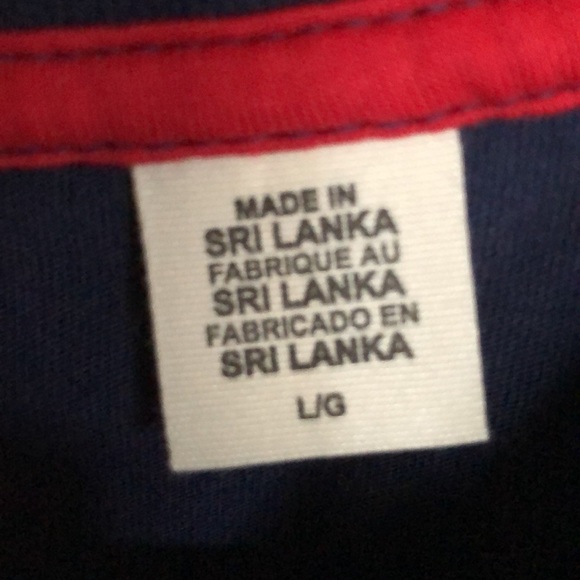 Levi’s Cropped Tshirt - Picture 4 of 5